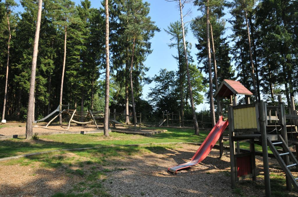 Village De Vacances De Vencimont Vonêche Eksteriør bilde