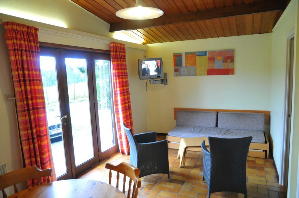 Village De Vacances De Vencimont Vonêche Rom bilde