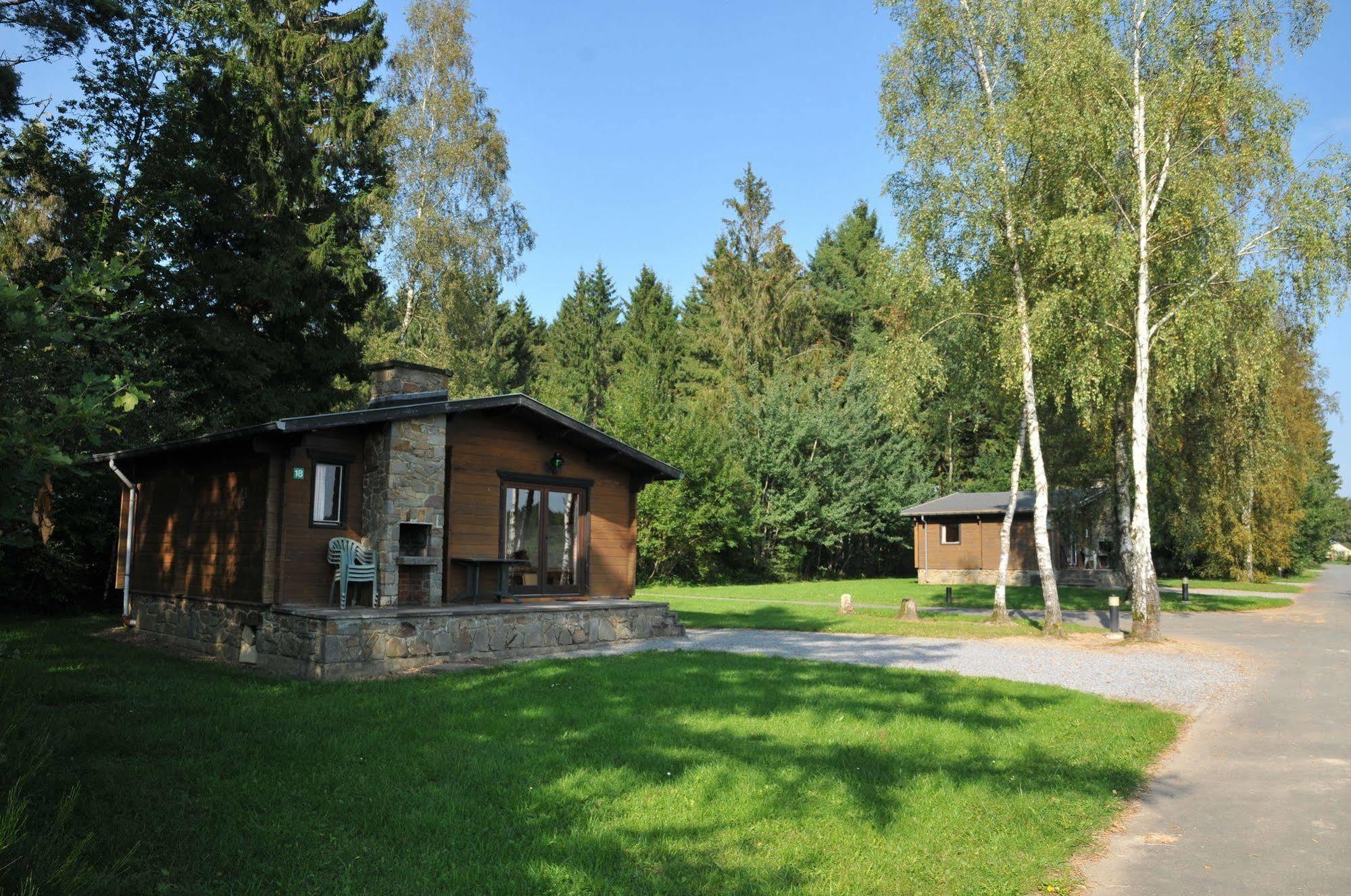 Village De Vacances De Vencimont Vonêche Eksteriør bilde